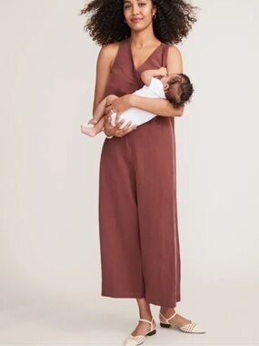 Hatch back in the game Jumpsuit Size 0 small Burnt Orange Wide Leg V Neck